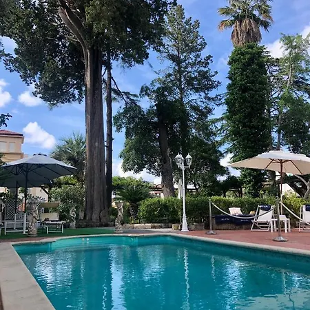 Relais La Rupe Gasthuis 2*
