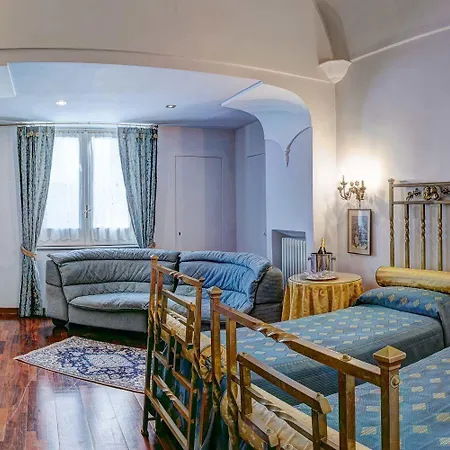 Relais La Rupe Konukevi 4*